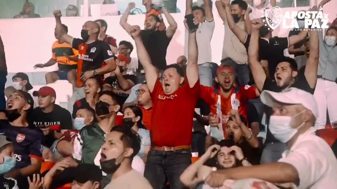 La afición en el estadio